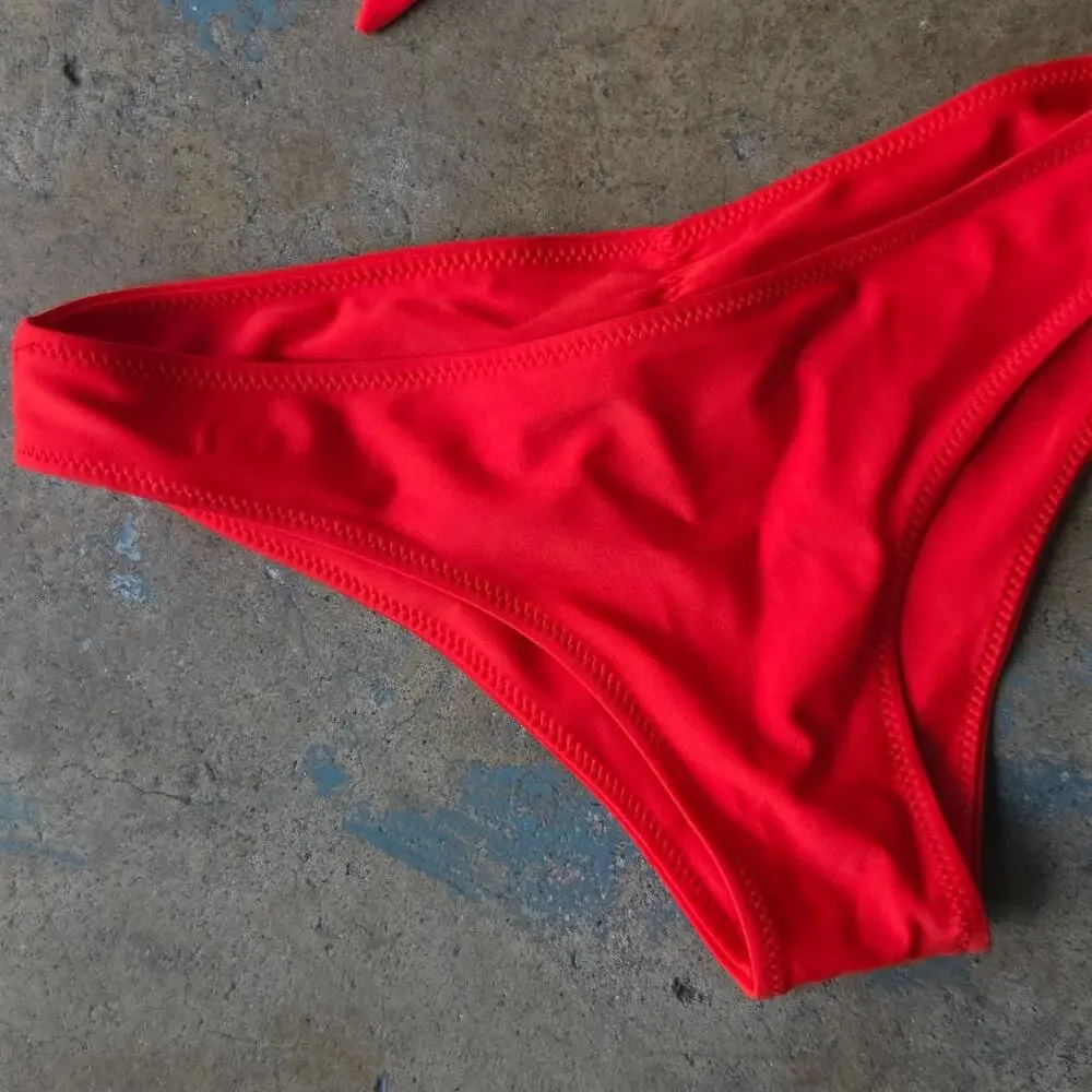 Blackbough Swim Red Bikini Size S Cheeky Bottoms Underwire Top Swimsuit - Picture 5 of 10